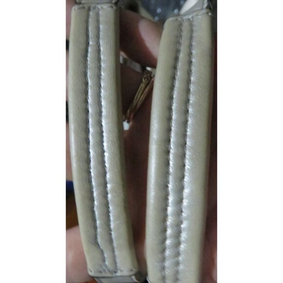 Coach 2012 Lynn Soho Cream Leather with Metallic Silver Trimmed Hobo Handbag - Picture 6 of 12